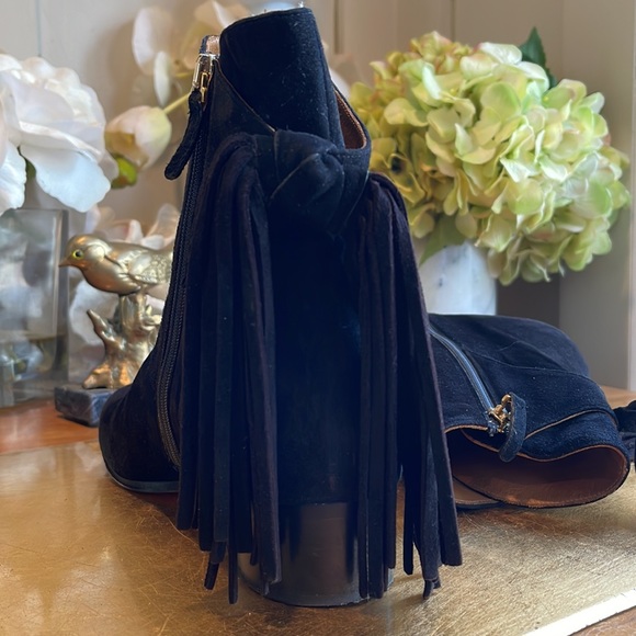 Chloe Montecchio Camoscio Black Tasseled Booties | RARE! - Picture 8 of 15